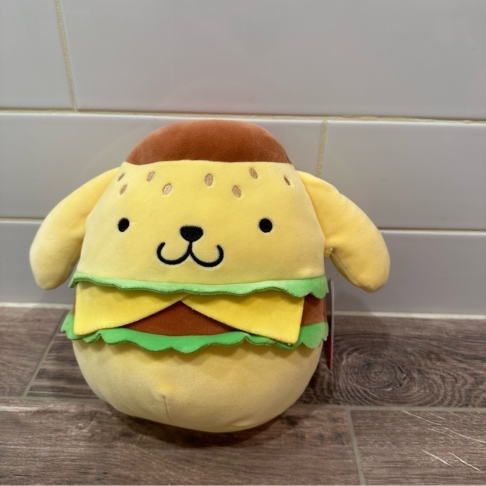 NWT Squishmallow | Sanrio pompompurin hamburger 7”